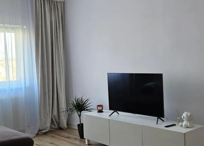 And Travel Apartment *